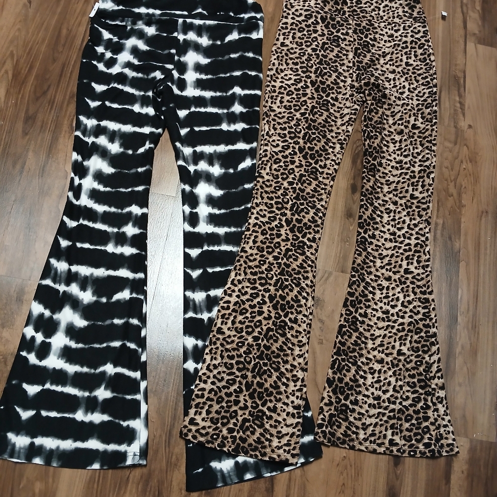 Set of animal print leggings